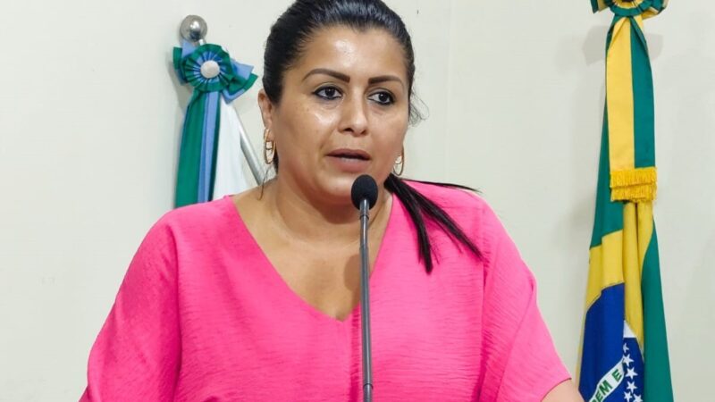 Fabiana da Saúde, solicita a elevação e pintura dos quebra-molas na saída e entrada em Glória de Dourados.