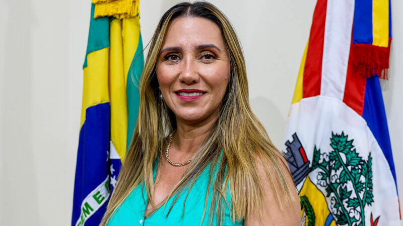 Vereadora Eliane Monteiro de Brito, solicita conserto das torneiras e limpeza do Cemitério Municipal e a extensão do horário de atendimento médico no   distrito de Guaçulândia”.