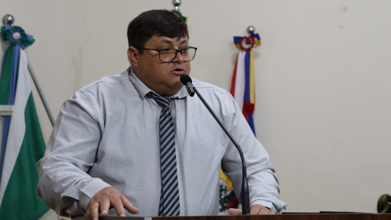Vereador Carlito Eleutério, PT de Glória de Dourados, busca regularizar o sinal de telefonia Vivo para o distrito de Guaçulândia.