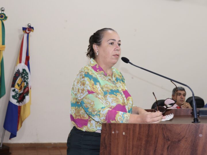 Vereadora Claudia Regina Marangoni Bom PP, solicita ao prefeito municipal que disponibilize uma ambulância para Guaçulândia.