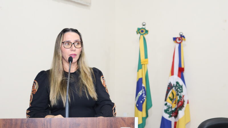 Vereadora Eliane Monteiro de Brito, MDB, solicita abertura do Posto de Saúde do Novo Pinheiro.