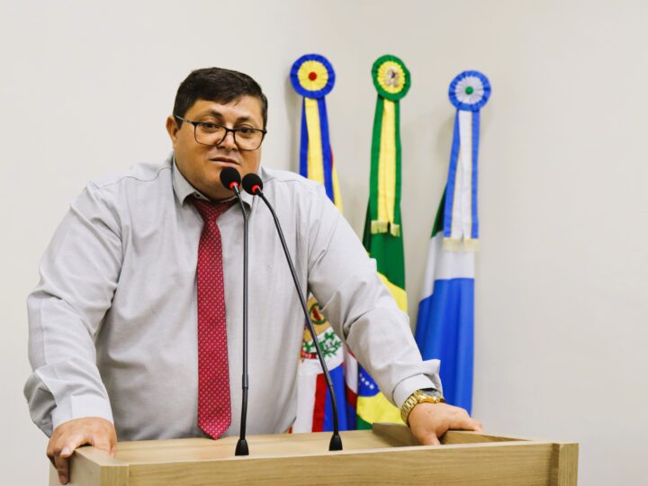 Vereador Carlito Eleutério solicita instalação de lombada em frente ao Monumento de Nossa Senhora Aparecida.