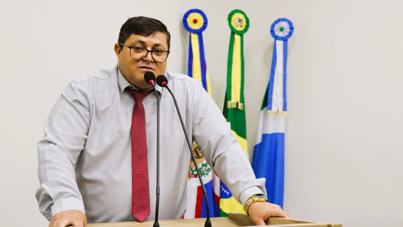 Vereador Carlito Eleutério solicita instalação de lombada em frente ao Monumento de Nossa Senhora Aparecida.