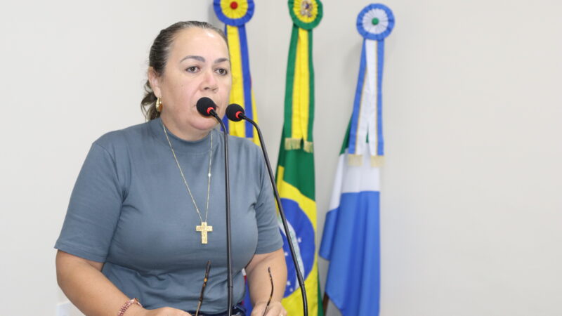 Vereadora Claudia Regina solicita designação de dois escrivães para a Delegacia de Polícia Civil de Glória de Dourados.