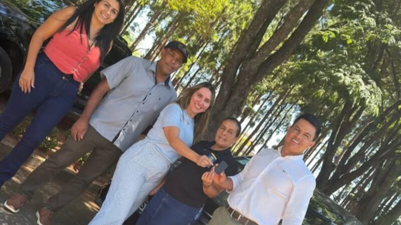 Câmara de Glória de Dourados adquire veículo novo para reforçar serviços administrativos.