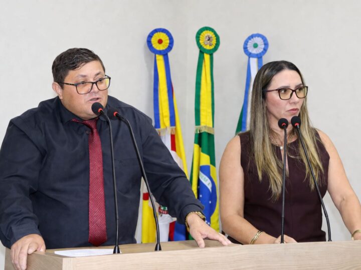 Vereadores solicitam informações sobre vagas de professores na rede municipal de ensino.