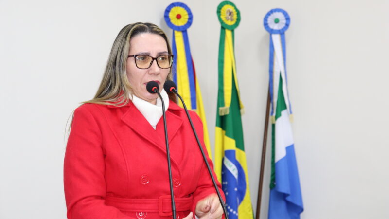Vereadora Eliane Monteiro solicita implantação de coleta contínua de lixo eletrônico nas escolas de Glória de Dourados.