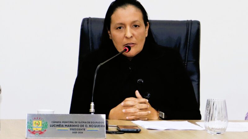 Vereadora Lucineia Marinho solicita construção de cobertura para a Feira do Produtor em Glória de Dourados.