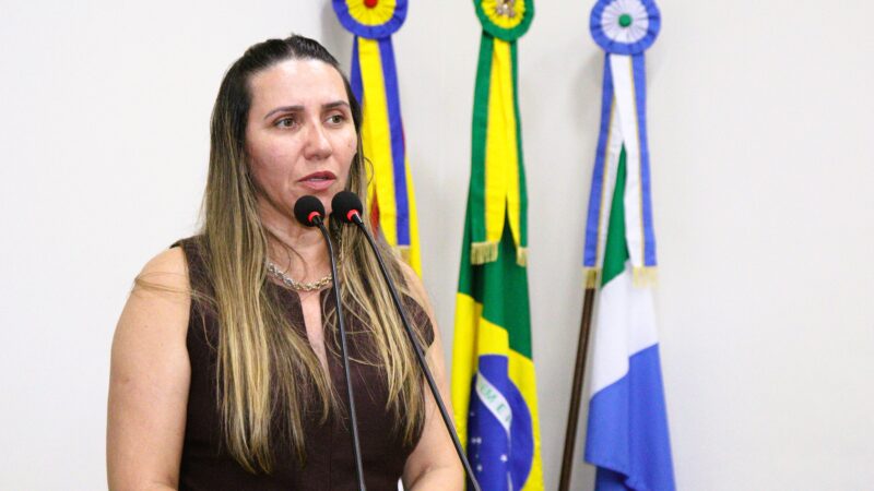 Vereadora Eliane Monteiro propõe criação de bolsa de incentivo para a Banda Marcial José de Azevedo em Glória de Dourados.