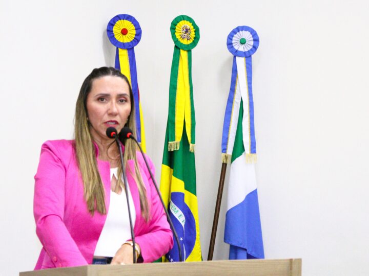 Vereadora Eliane Monteiro cobra explicações sobre emenda de R$ 300 mil para a Banda Marcial José de Azevedo.