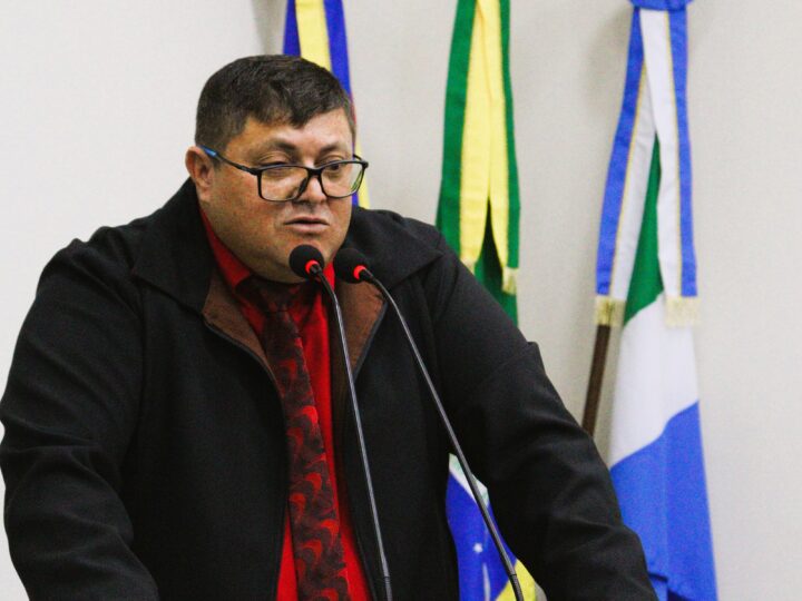 Vereador Carlito Eleutério propõe implantação gradual de coleta seletiva em Glória de Dourados.